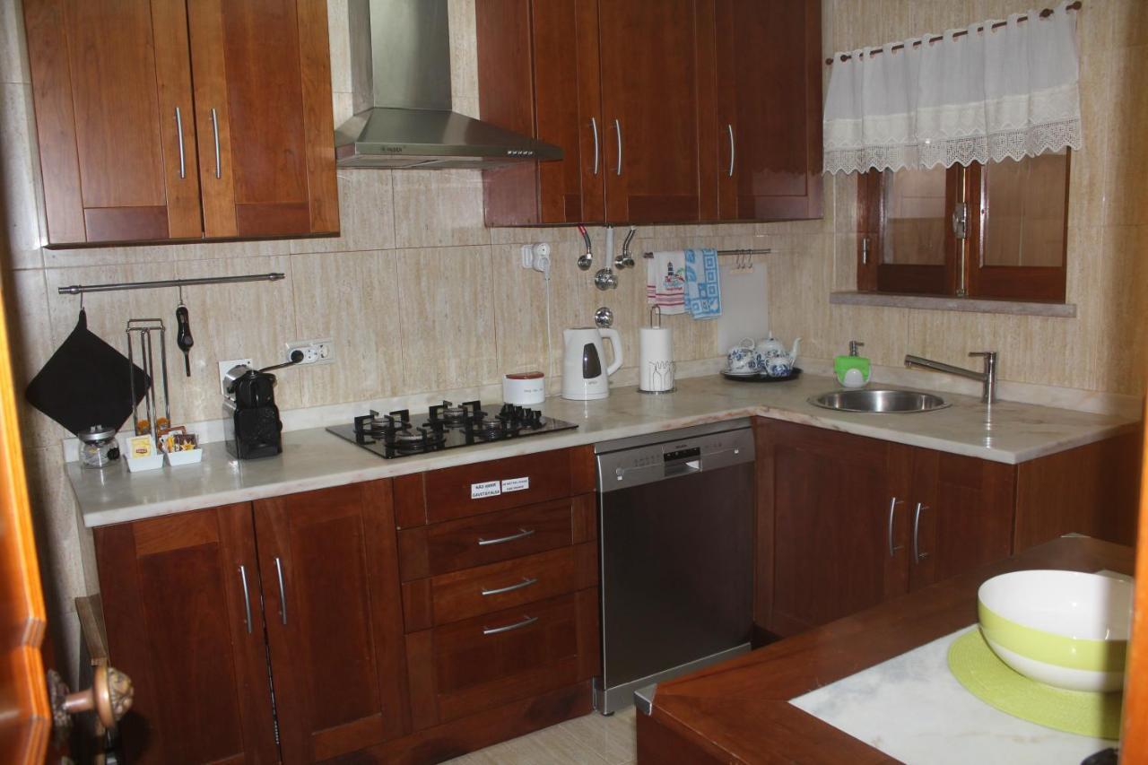 Brito'S House Apartment Алкабидеш Екстериор снимка