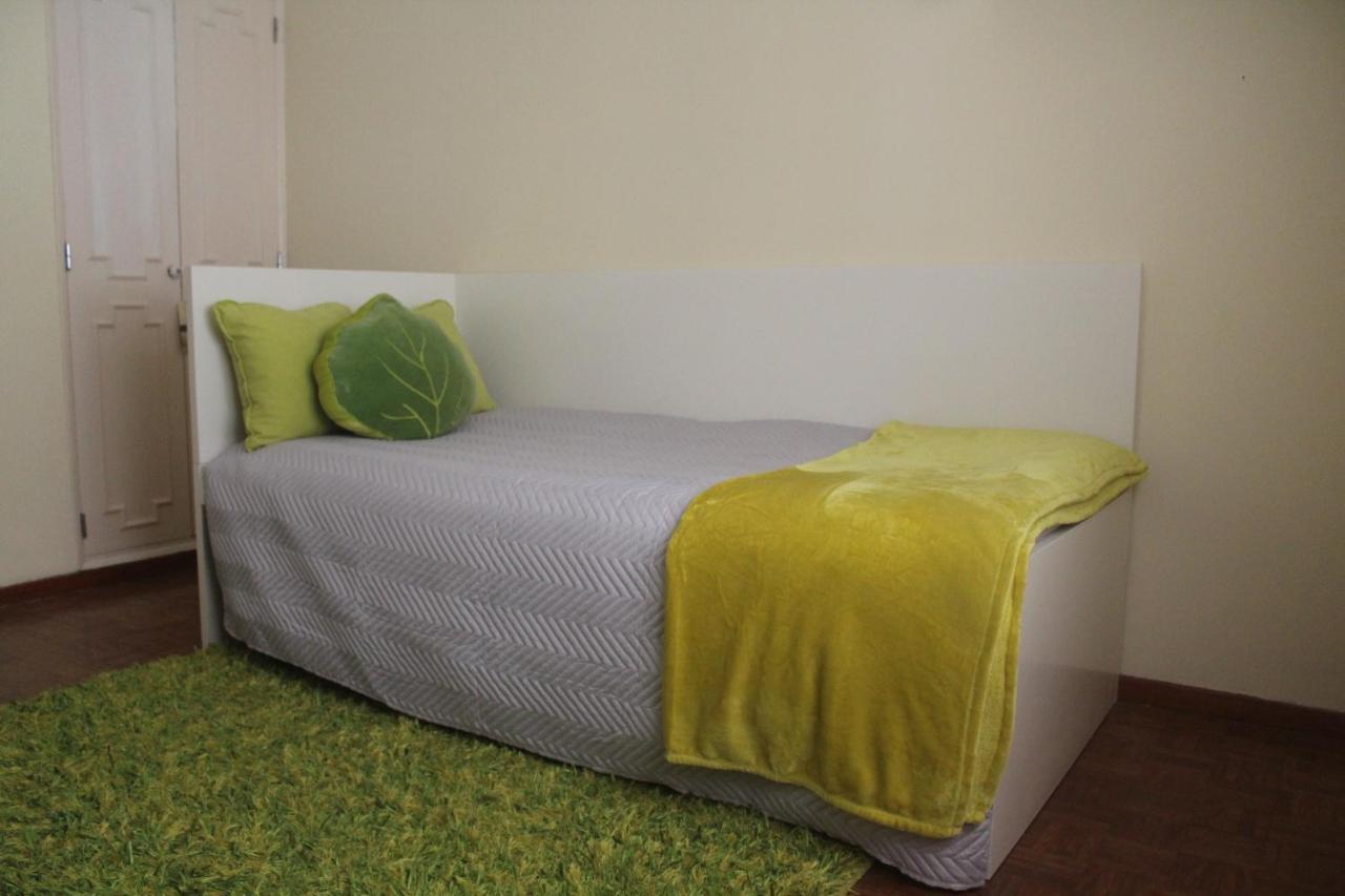 Brito'S House Apartment Алкабидеш Екстериор снимка