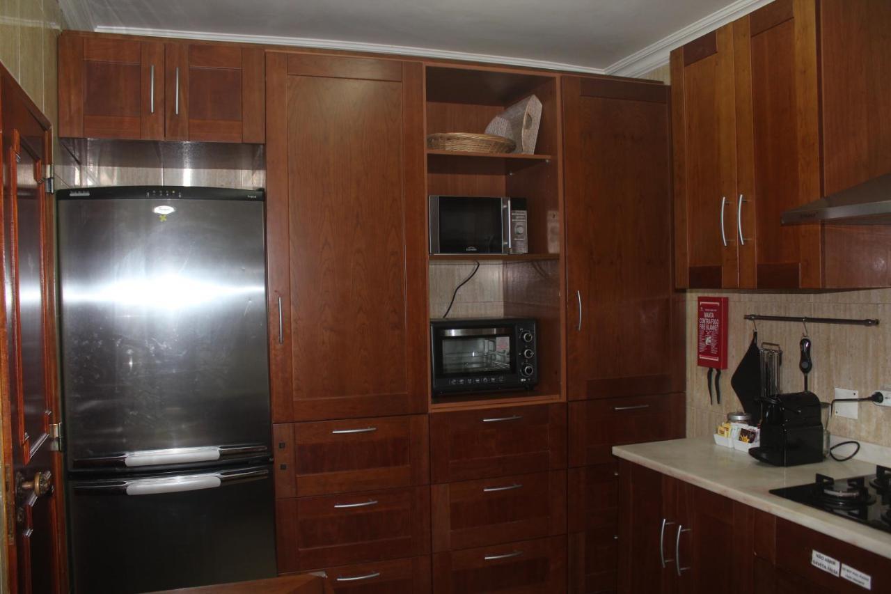 Brito'S House Apartment Алкабидеш Екстериор снимка